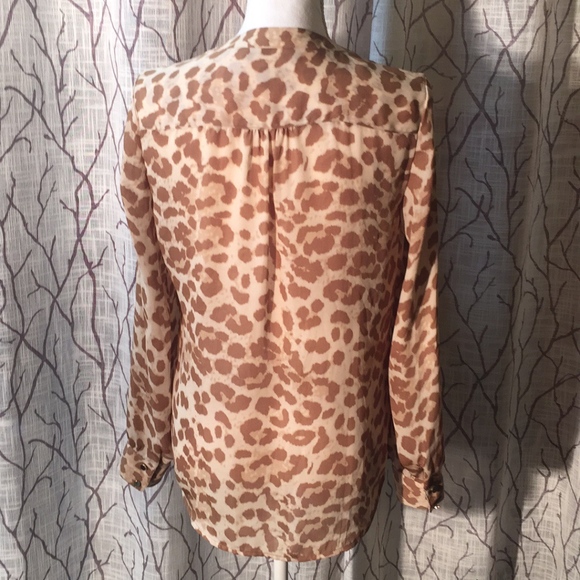 Banana Republic leopard print sheer blouse - Picture 4 of 7